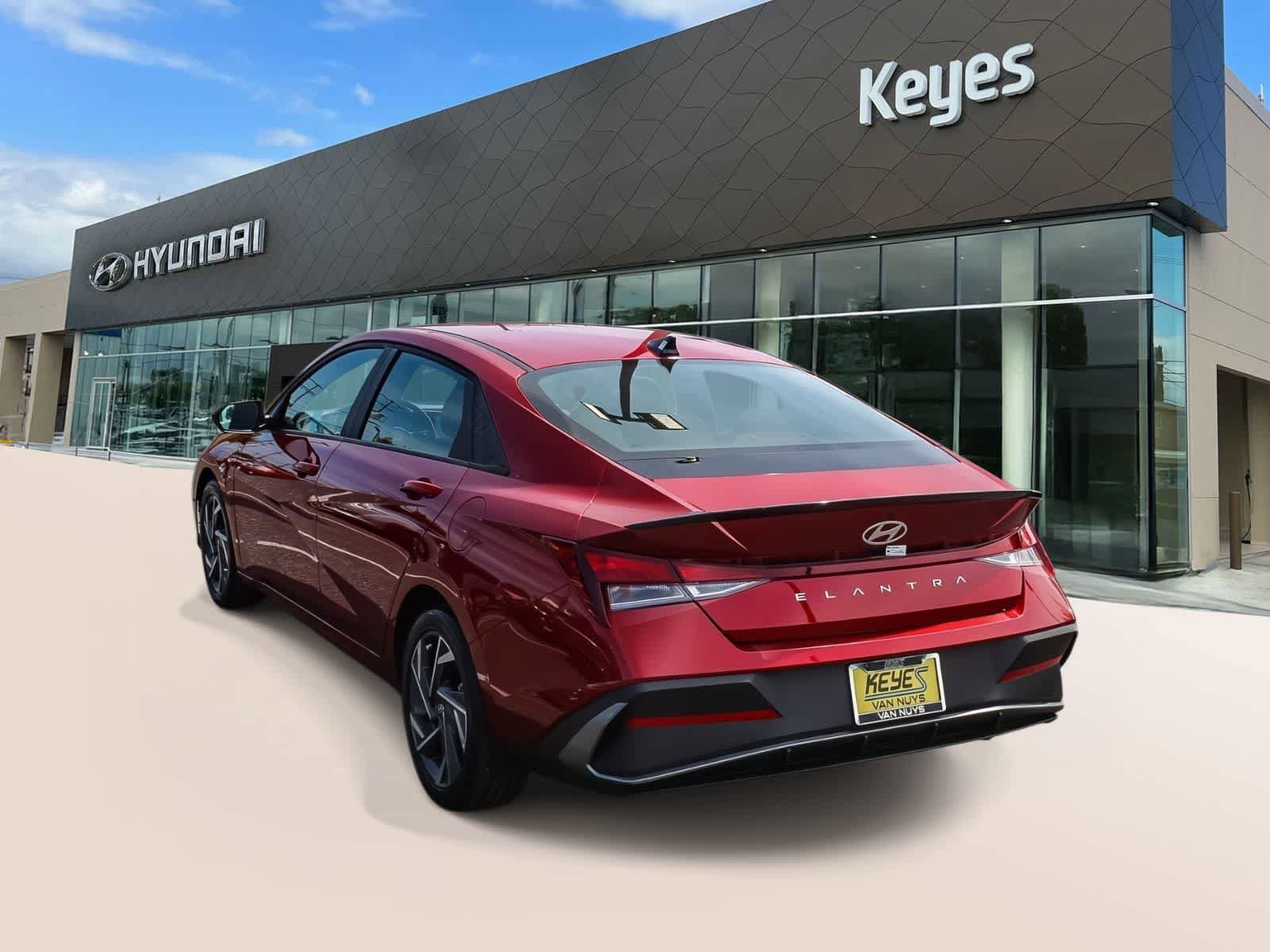 Certified 2025 Hyundai Elantra Sport w/ Cargo Package FWD image 7