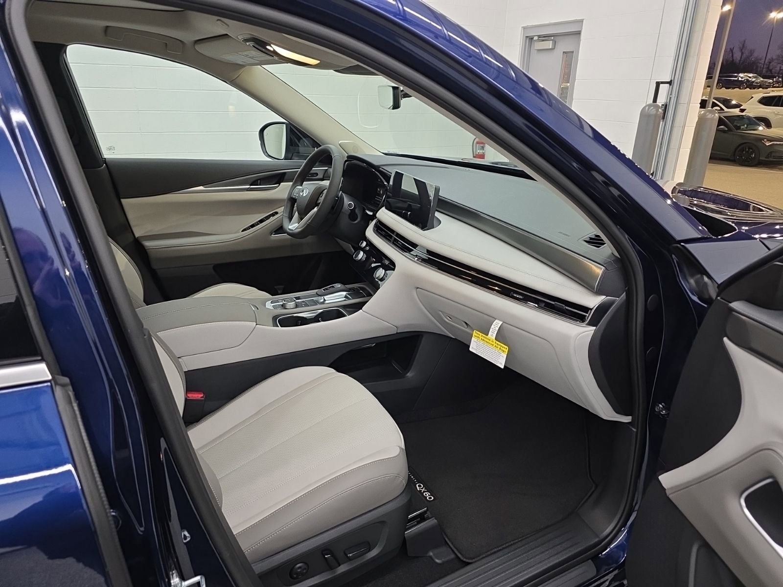 New 2026 INFINITI QX60 Luxe w/ Cargo Package image 9