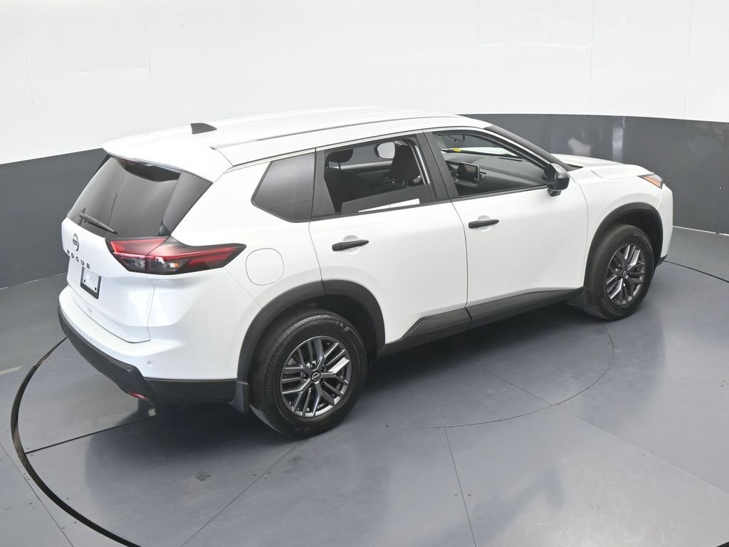 Used 2024 Nissan Rogue S image 45