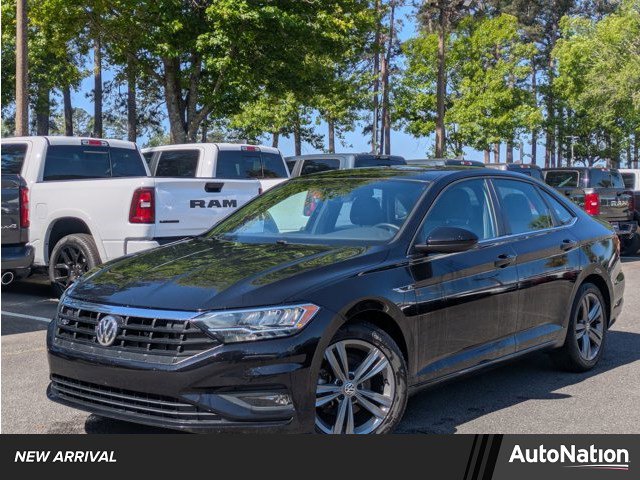 Used 2021 Volkswagen Jetta R-Line w/ R-Line Cold Weather Package image 1