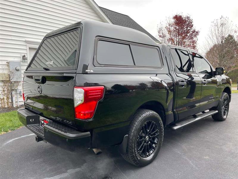 Used 2018 Nissan Titan SV w/ SV Convenience Package image 7