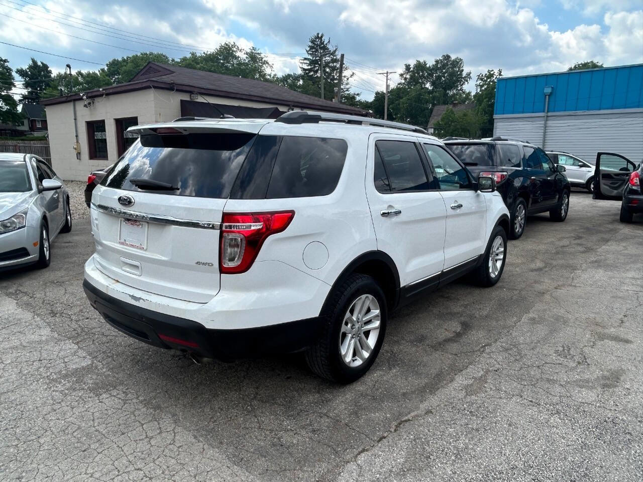 Used 2013 Ford Explorer XLT AWD/4WD image 12