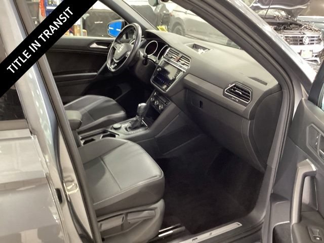 Used 2021 Volkswagen Tiguan SE R-Line AWD/4WD image 11