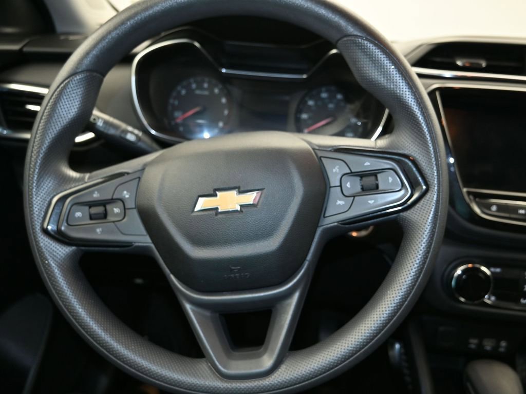 Used 2021 Chevrolet TrailBlazer LT w/ Convenience Package FWD image 13