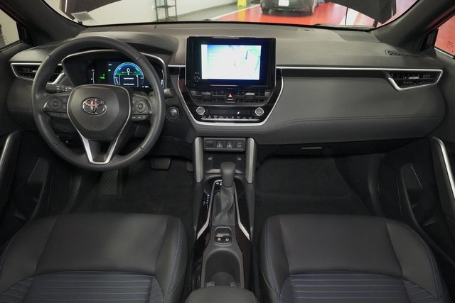 Certified 2024 Toyota Corolla Cross XSE image 34
