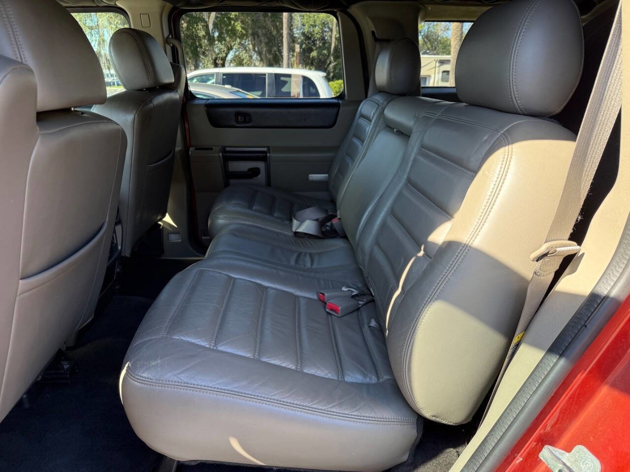 Used 2003 HUMMER H2 w/ Preferred Equipment Group image 11