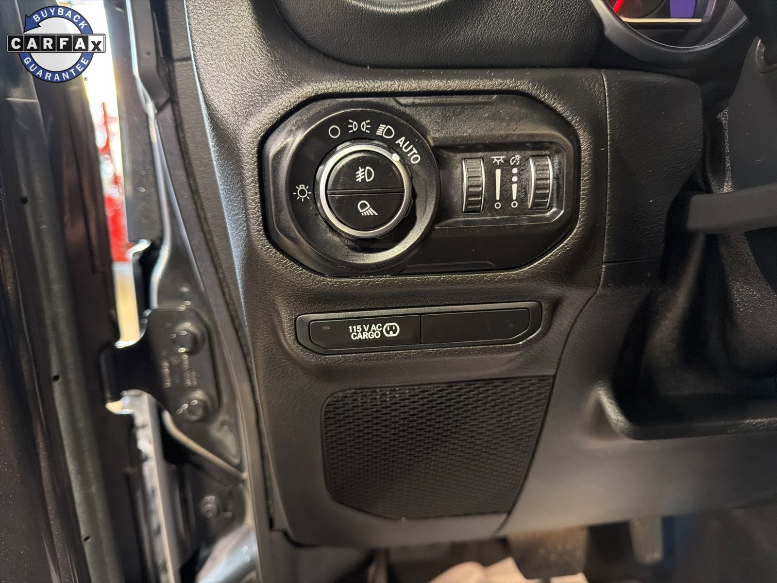 Used 2020 Jeep Gladiator Rubicon image 7