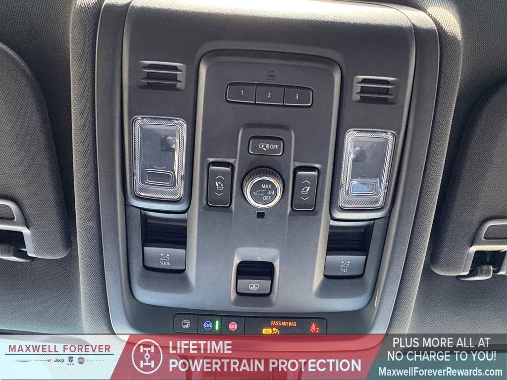 Used 2022 GMC Yukon SLT w/ SLT Premium Package image 7