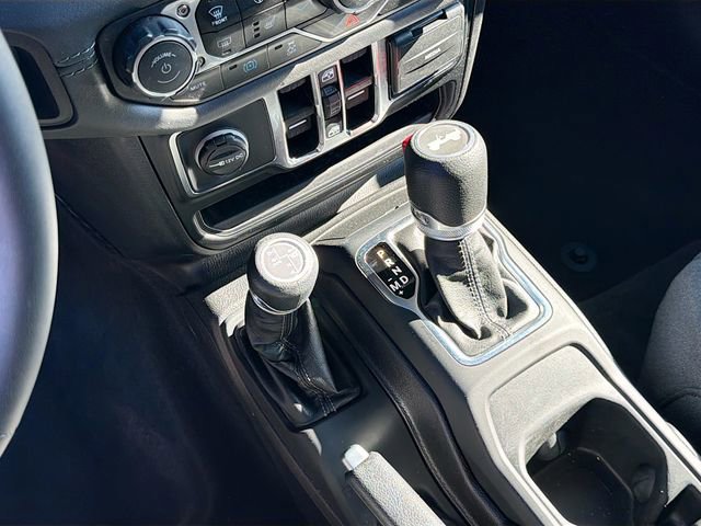 Used 2025 Jeep Wrangler Sahara 4xe w/ Safety Group image 17