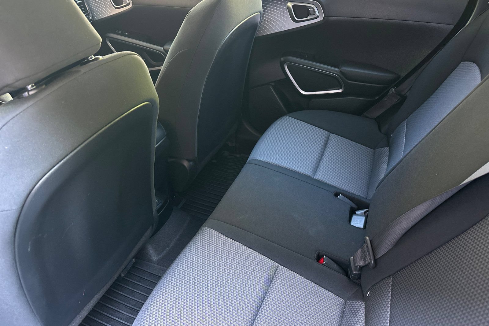 Certified 2025 Kia Soul S FWD image 12