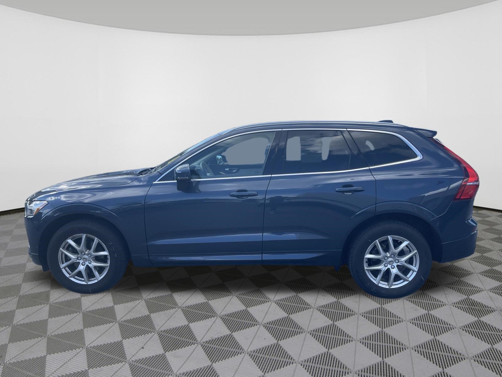 Used 2021 Volvo XC60 T5 Momentum w/ Advanced Package AWD/4WD image 4