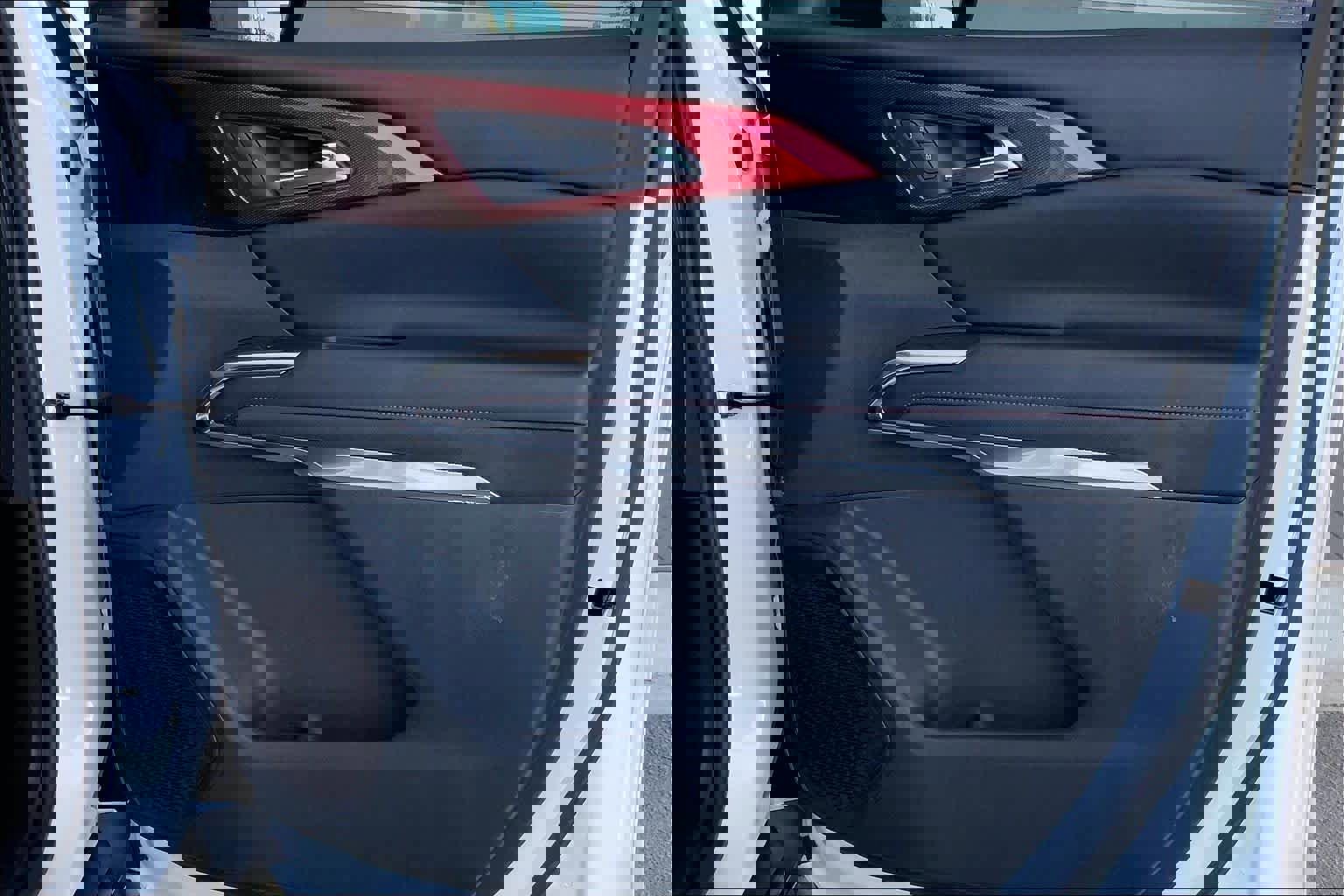 Used 2024 Chevrolet Traverse Z71 image 23