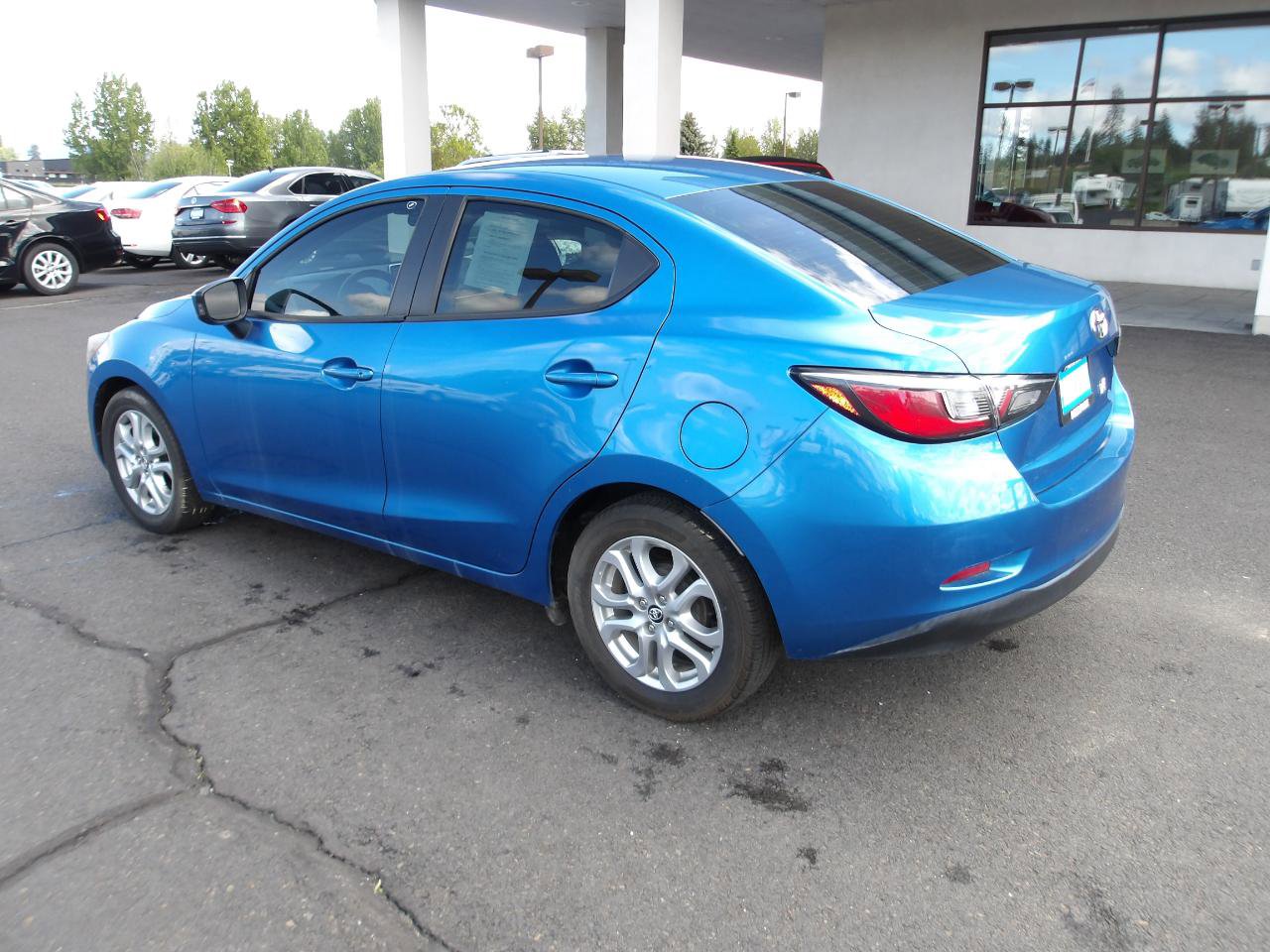 Used 2018 Toyota Yaris iA FWD image 3