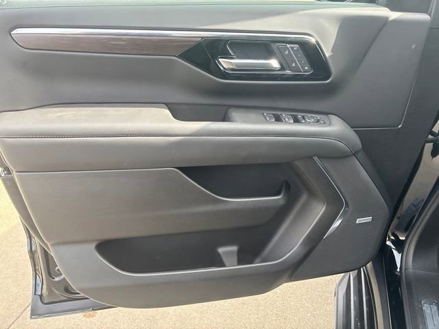 New 2026 Chevrolet Tahoe LT w/ Comfort Package AWD/4WD image 22