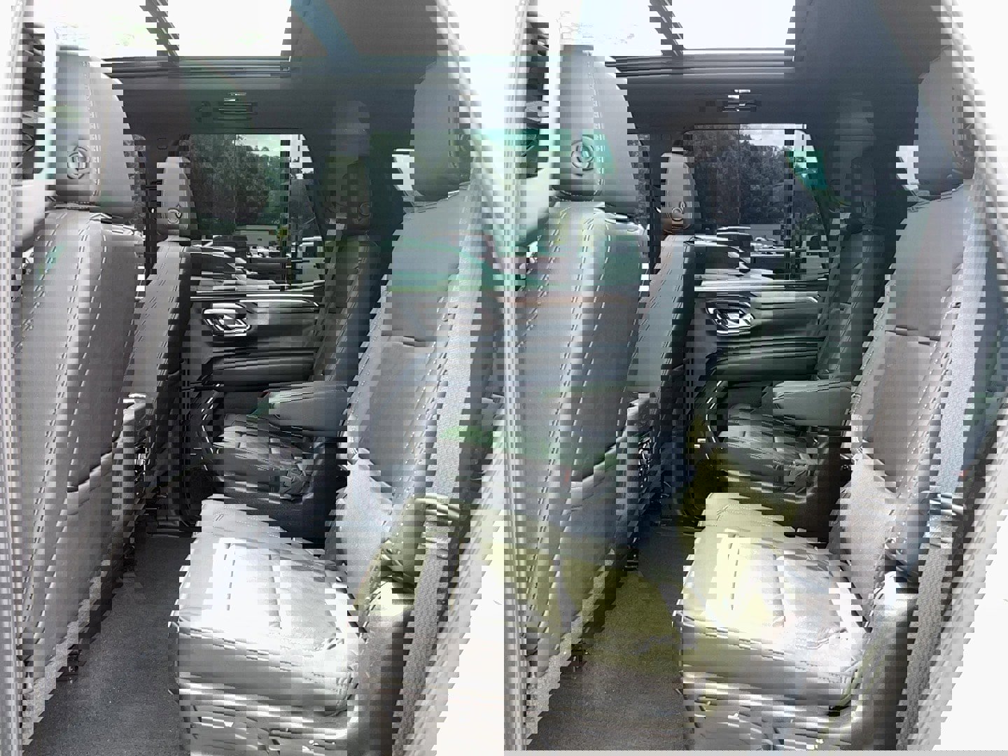 Used 2021 Chevrolet Tahoe Z71 w/ Z71 Signature Package image 28