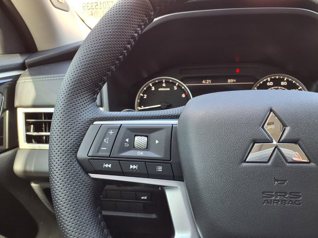 Used 2026 Mitsubishi Outlander AWD image 18