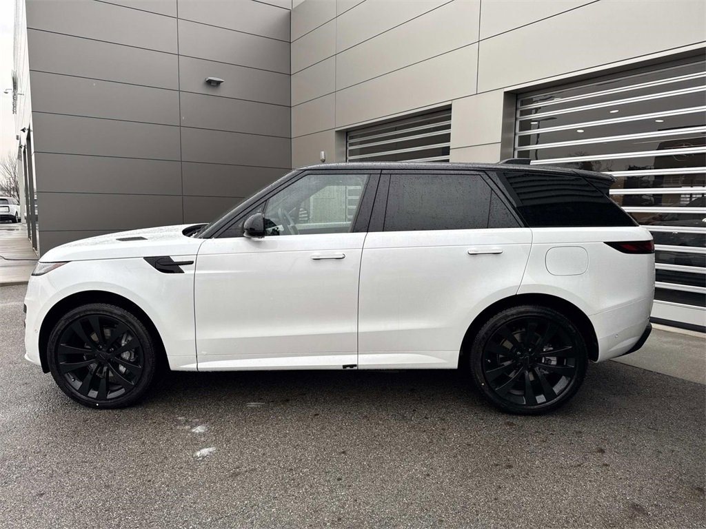 New 2026 Land Rover Range Rover Sport Dynamic SE image 4