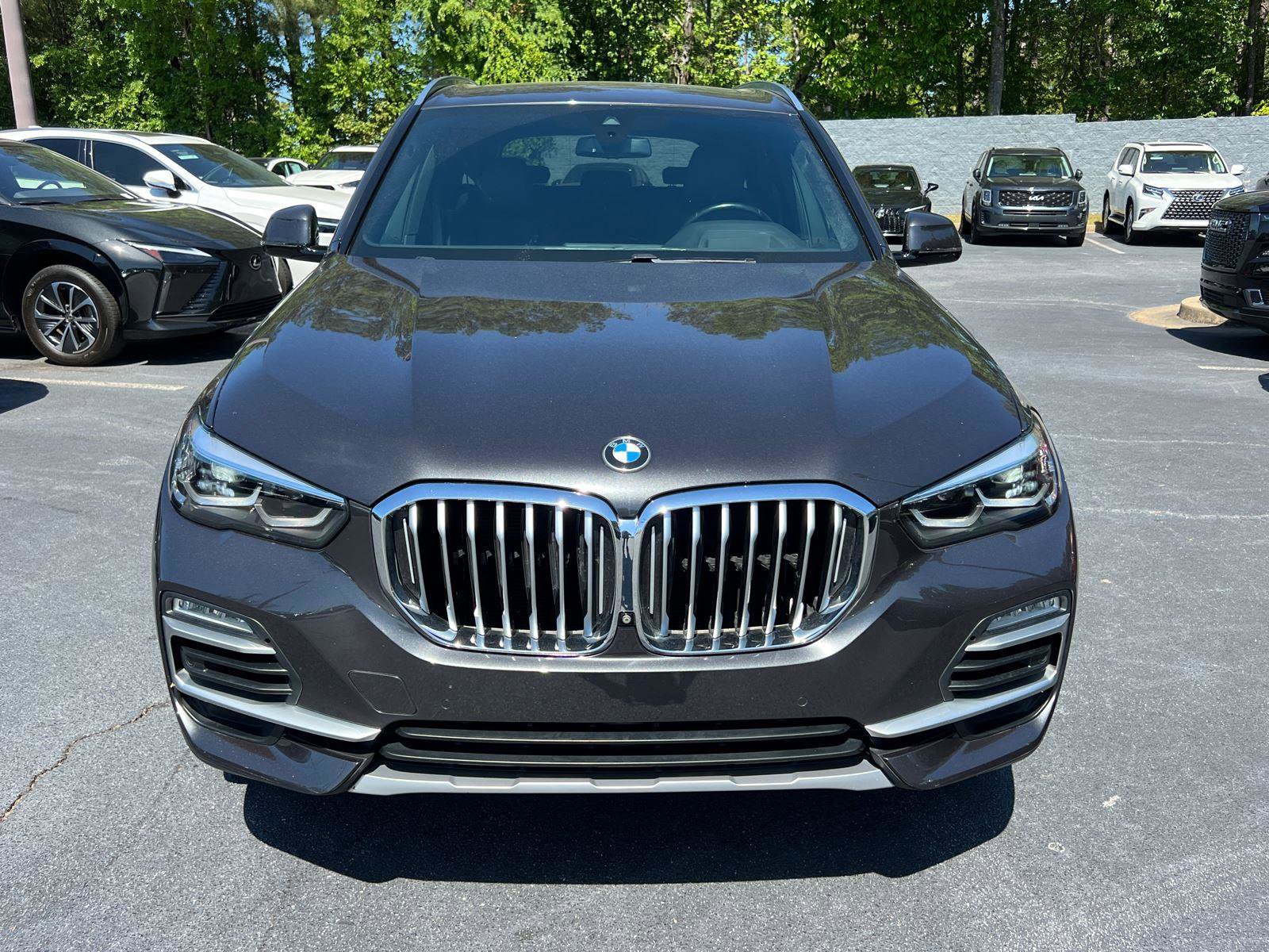 Used 2019 BMW X5 xDrive40i w/ Premium Package 2 AWD/4WD image 3