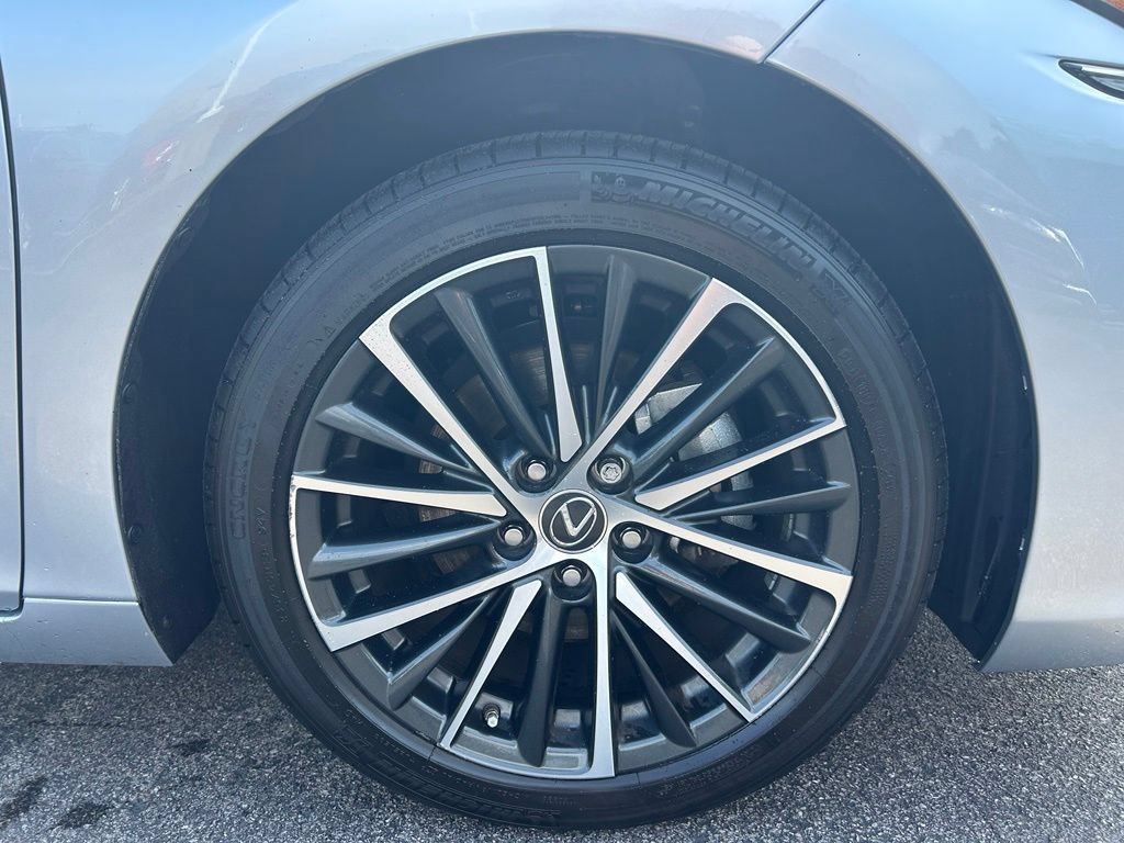 Used 2024 Lexus ES 350 w/ Premium Package FWD image 27