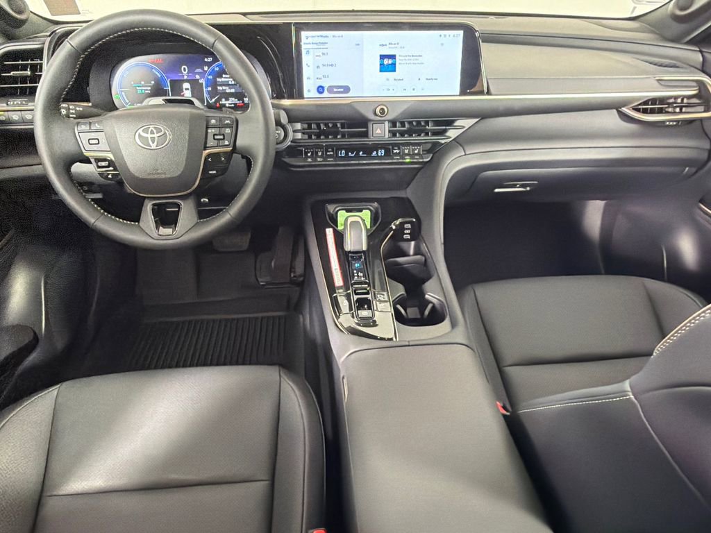 Used 2025 Toyota Crown Signia w/ Advanced Technology Package AWD/4WD image 24