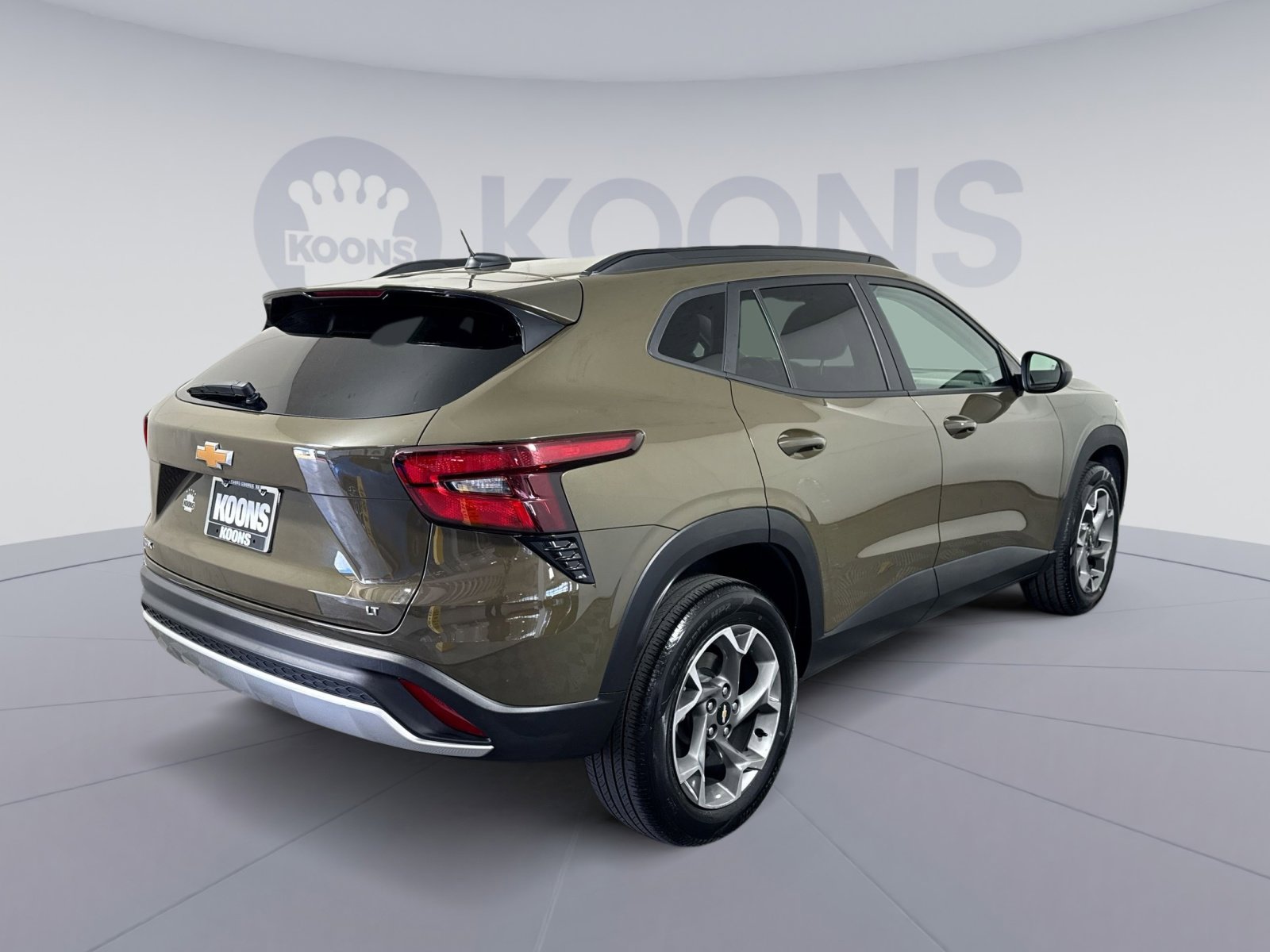 Used 2024 Chevrolet Trax LT w/ Driver Confidence Package image 7