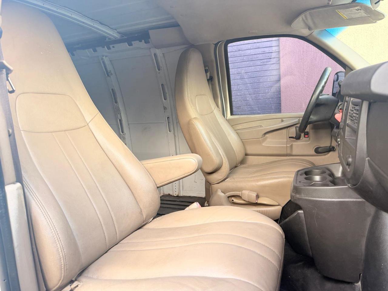 Used 2011 Chevrolet Express 1500 image 23