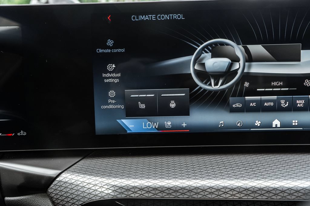 Used 2026 BMW M340i xDrive AWD/4WD image 19