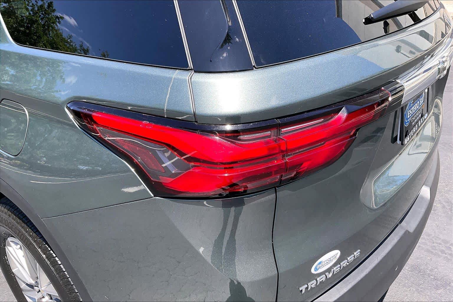 Certified 2023 Chevrolet Traverse LT FWD image 30