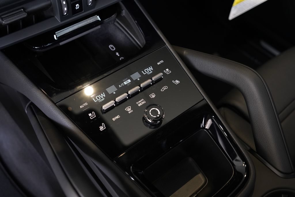 New 2026 Porsche Cayenne Coupe AWD/4WD image 15