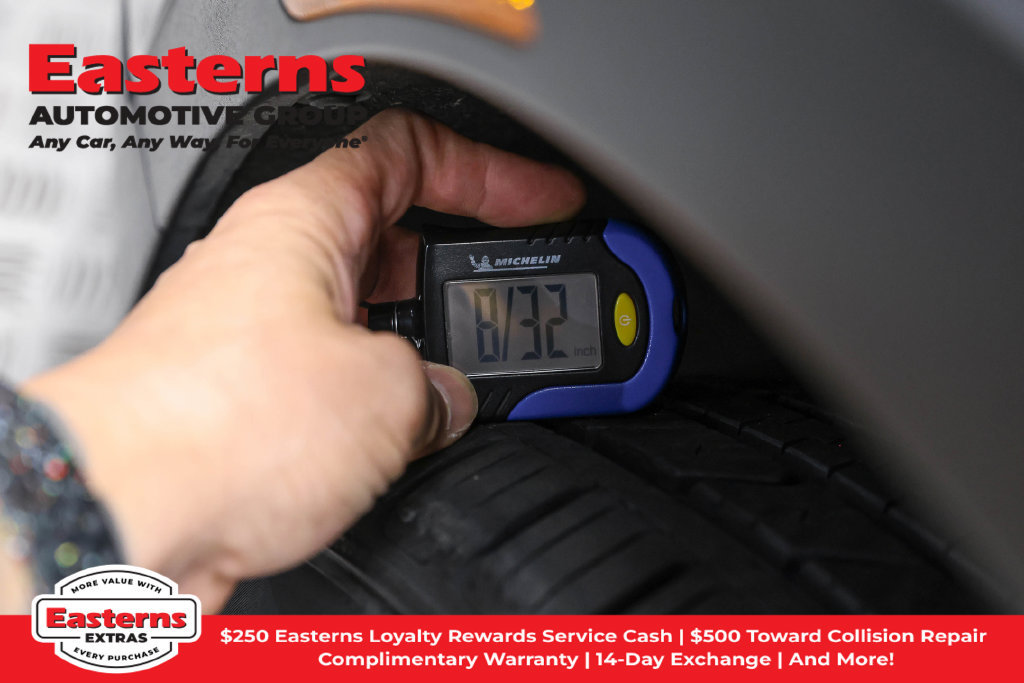 Used 2025 Chevrolet Blazer LT FWD image 29
