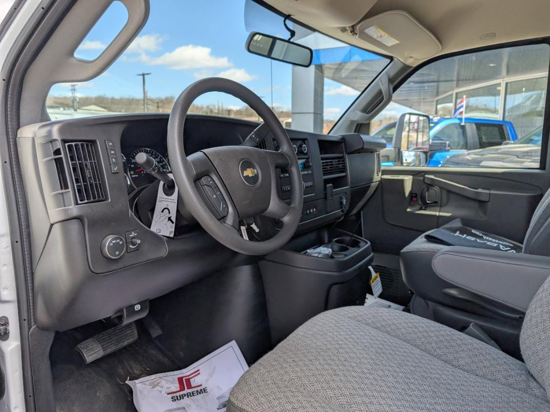 New 2024 Chevrolet Express 3500 w/ Power Convenience Package image 11