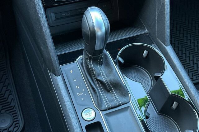 Certified 2023 Volkswagen Atlas Cross Sport SE w/ Black Wheel Package image 21