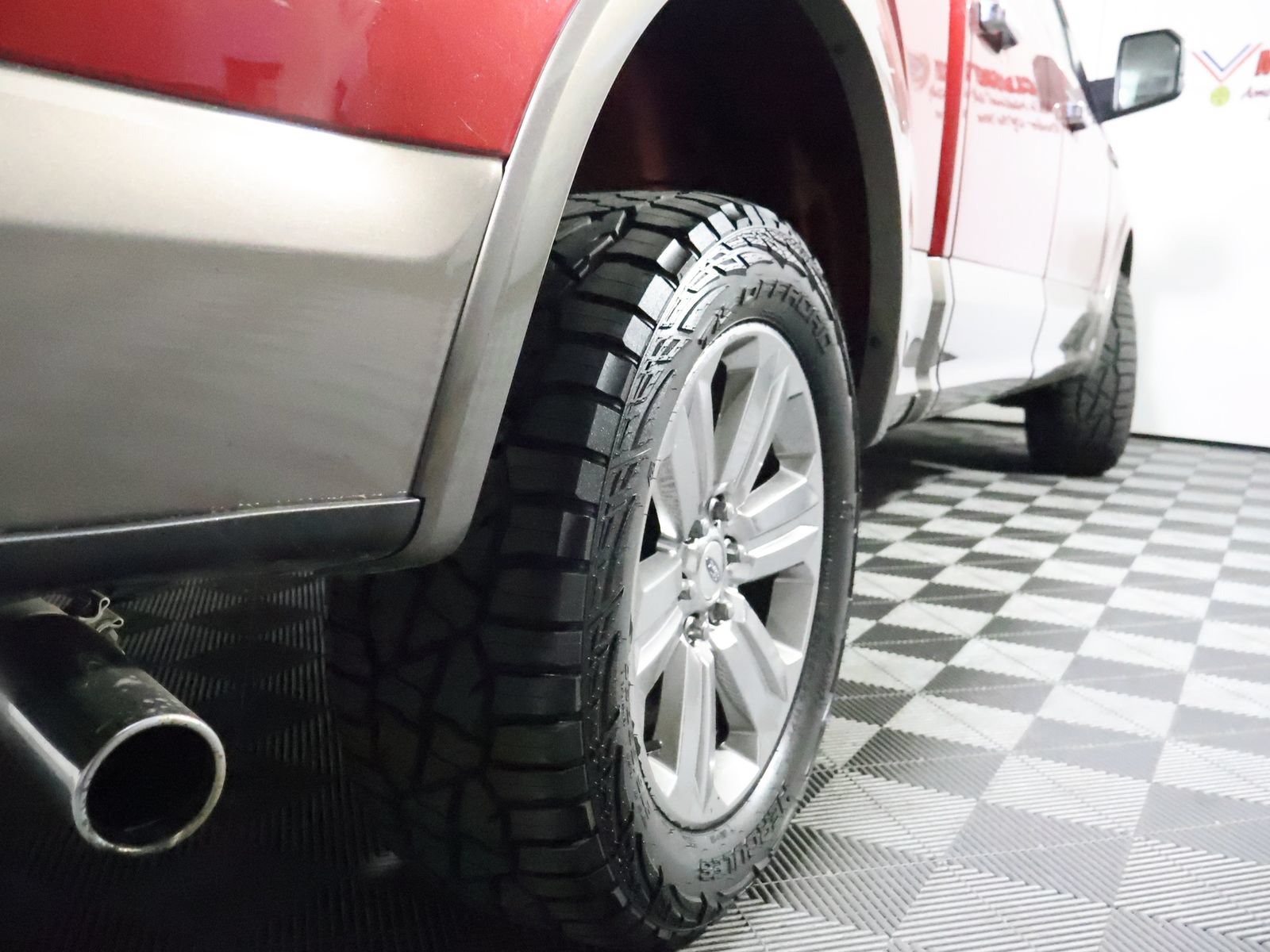 Used 2018 Ford F150 Lariat AWD/4WD image 6