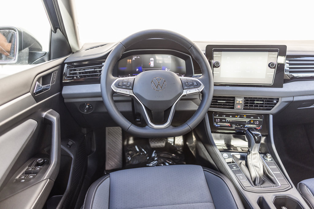 New 2027 Volkswagen Jetta SE FWD image 5