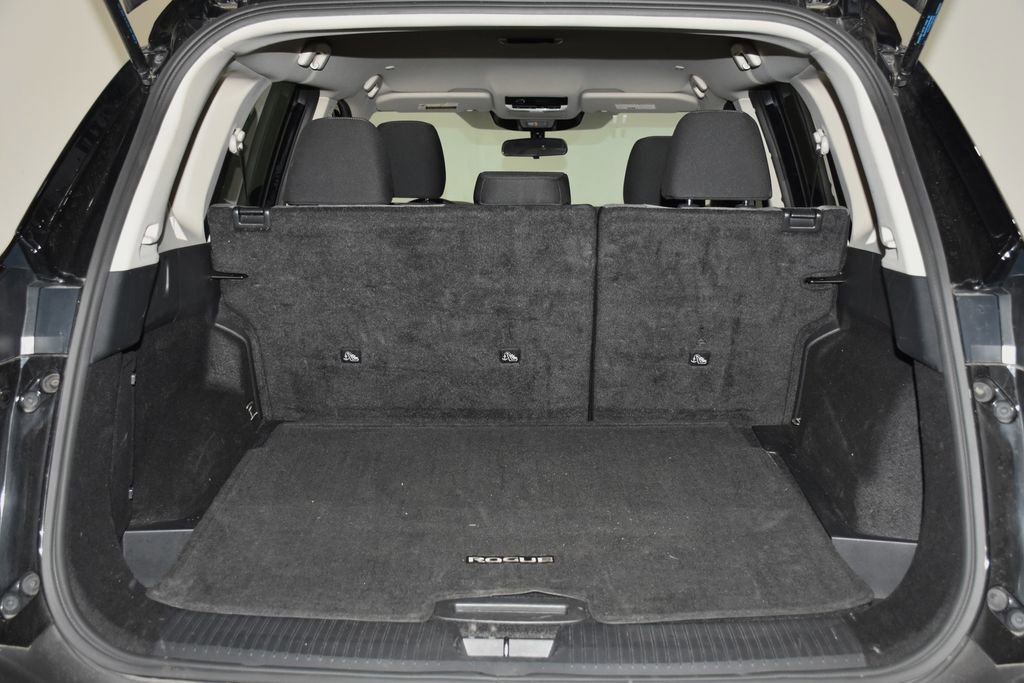 Used 2023 Nissan Rogue SV image 28