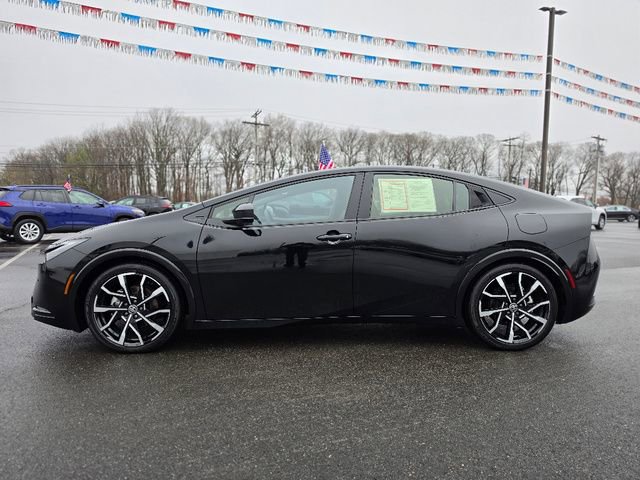 Used 2024 Toyota Prius Prime Premium FWD image 4