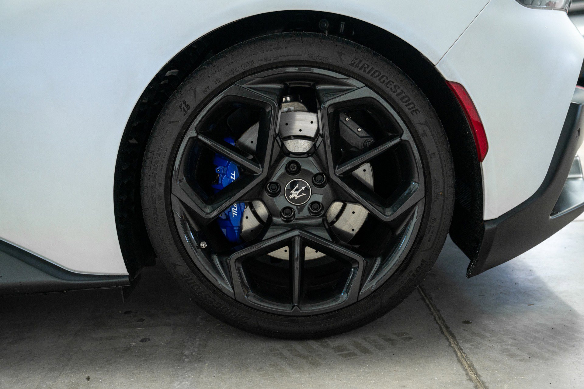 Used 2023 Maserati MC20 Spyder RWD image 10