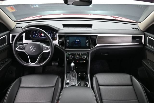 Used 2023 Volkswagen Atlas SE AWD/4WD image 12