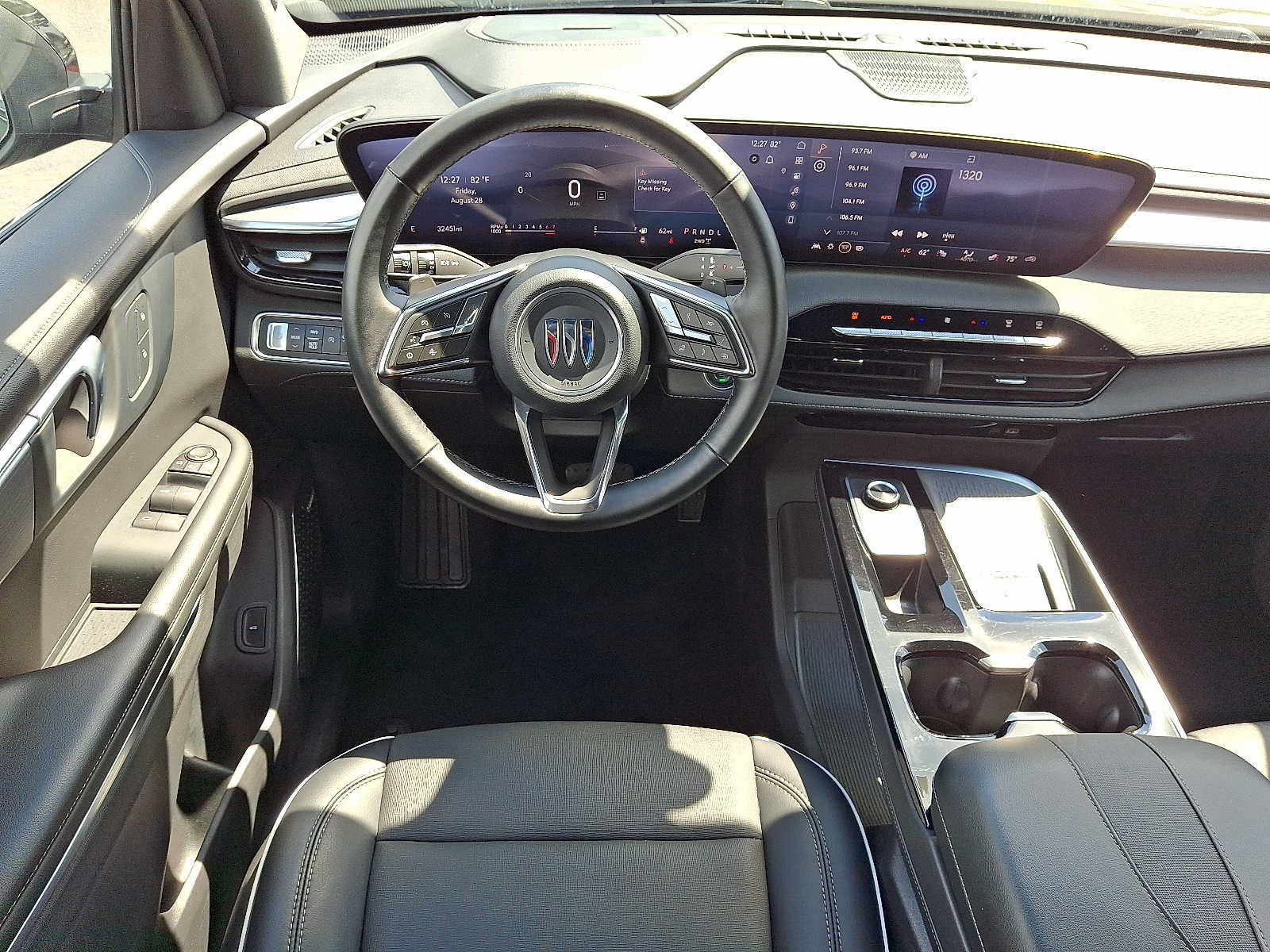 Used 2025 Buick Enclave Preferred AWD/4WD image 12