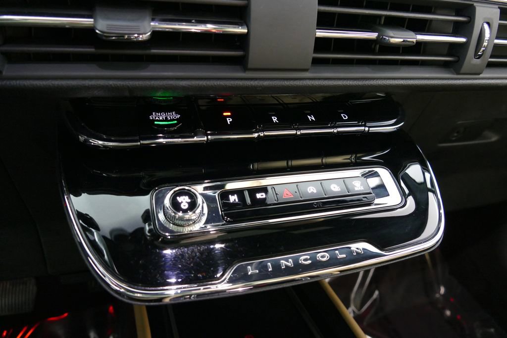 Used 2023 Lincoln Corsair Reserve w/ Equipment Group 201A image 13