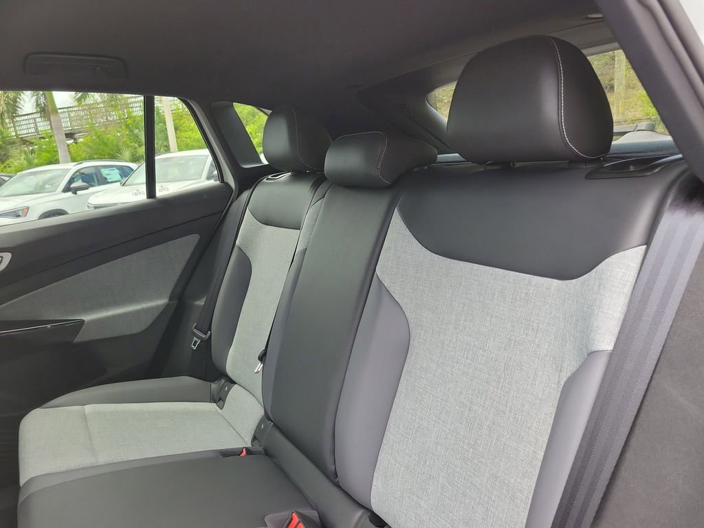 Used 2024 Volkswagen ID.4 Pro image 10