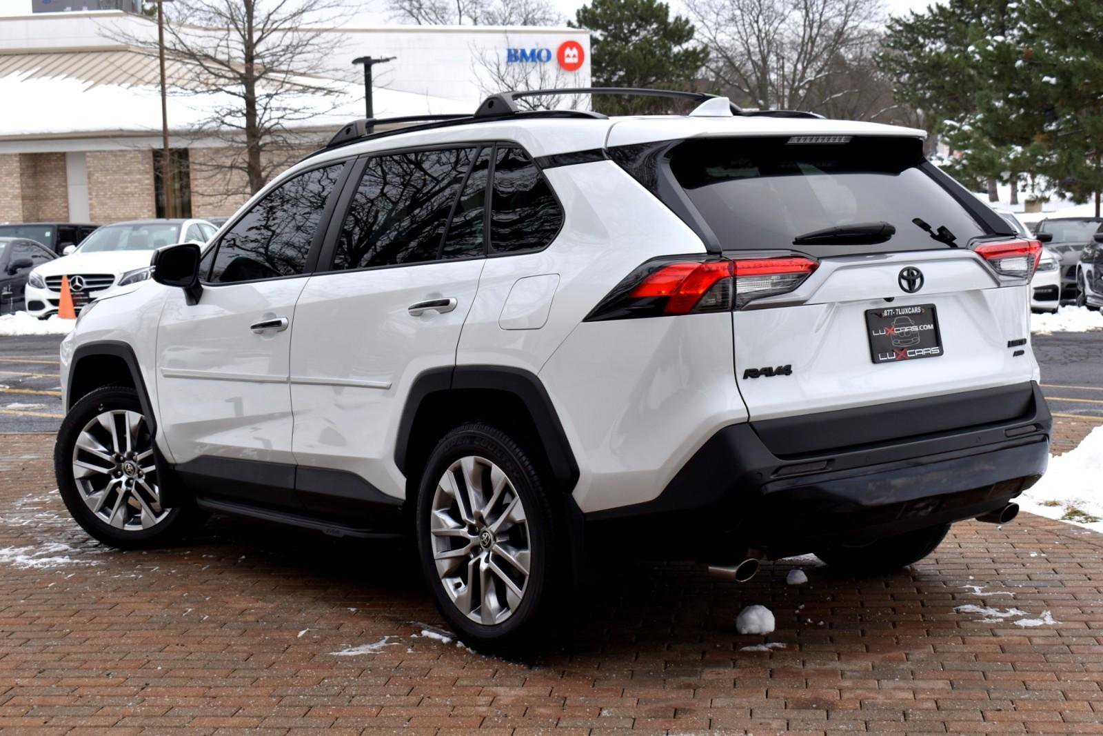 Used 2023 Toyota RAV4 Limited image 8