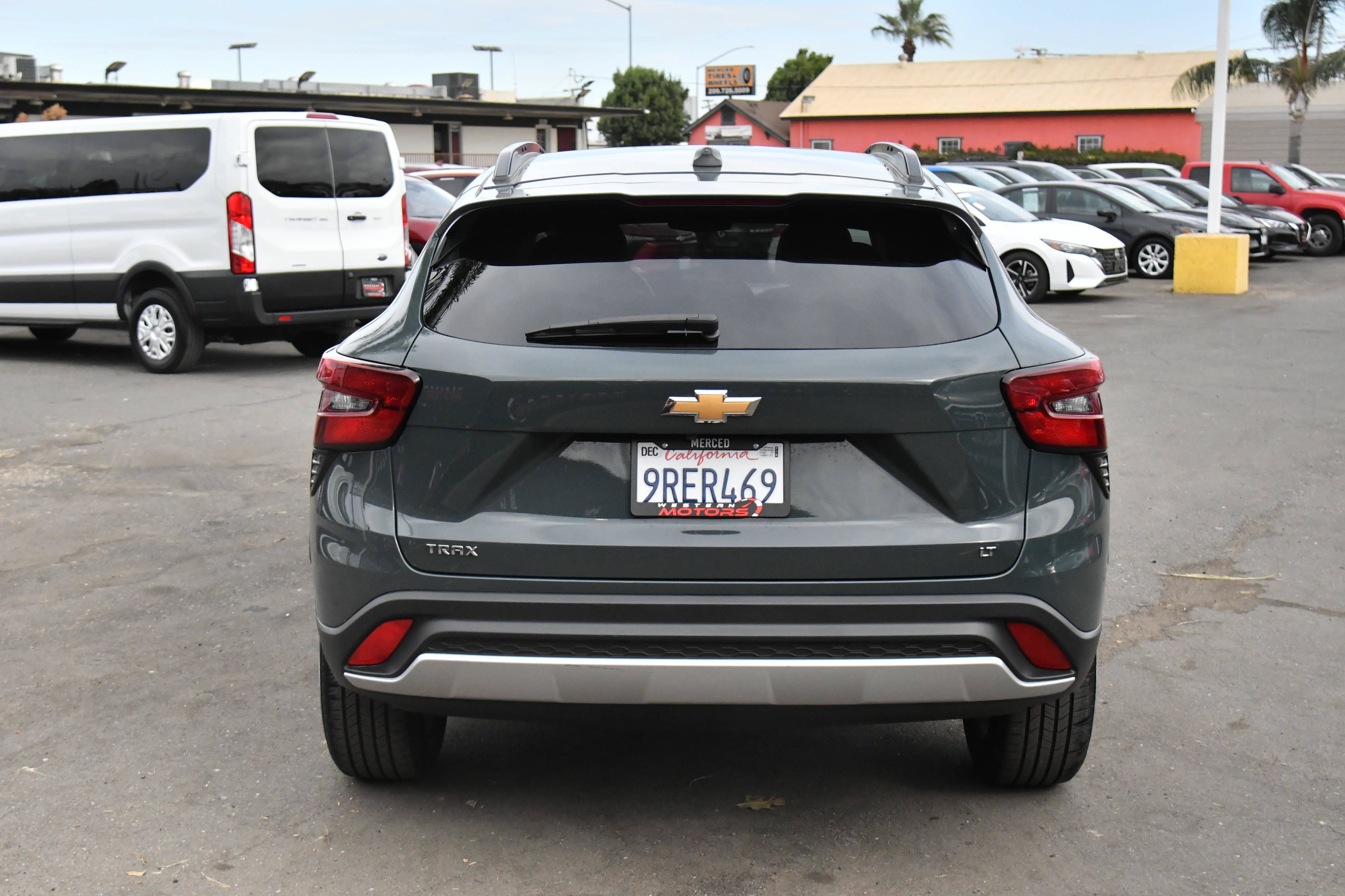 Used 2025 Chevrolet Trax LT FWD image 7