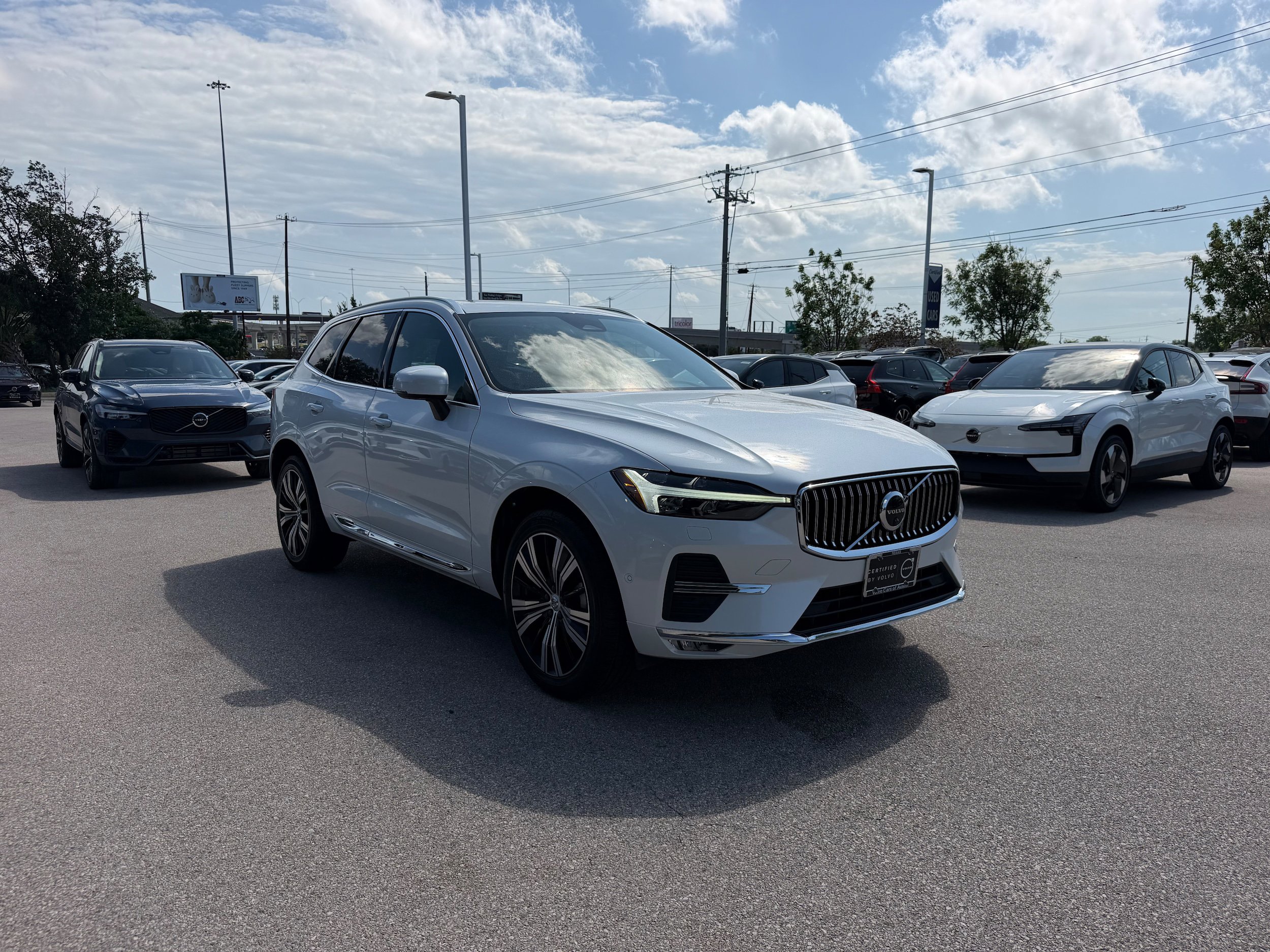 Certified 2023 Volvo XC60 B5 Plus w/ Protection Package Premier FWD image 7