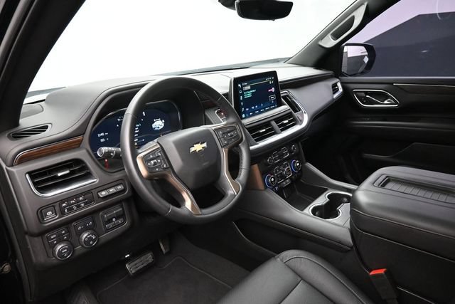 Used 2024 Chevrolet Tahoe High Country AWD/4WD image 12