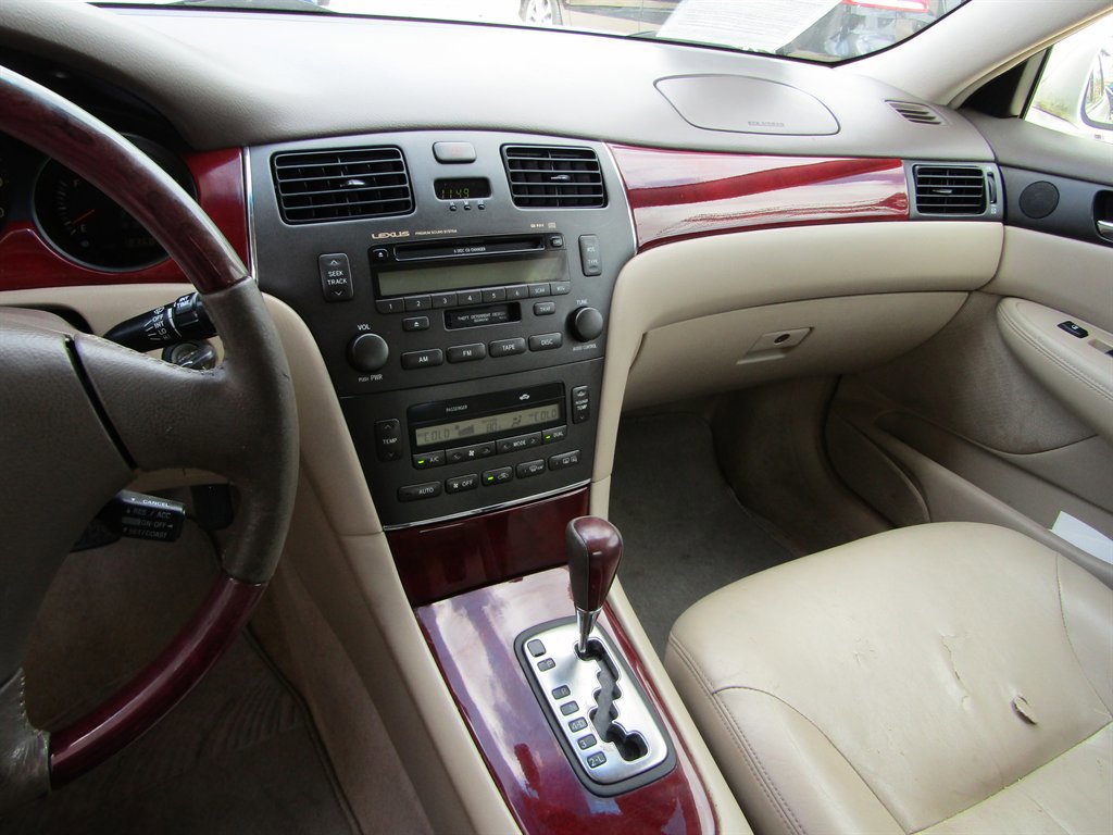 Used 2003 Lexus ES 330 image 10