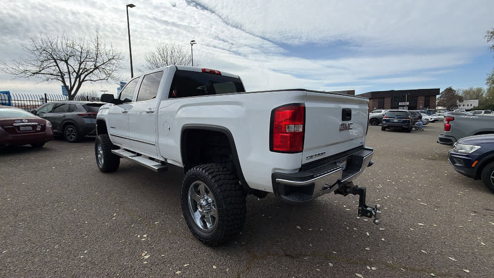 Used 2017 GMC Sierra 2500 SLT w/ Suspension Package, Off-Road image 7