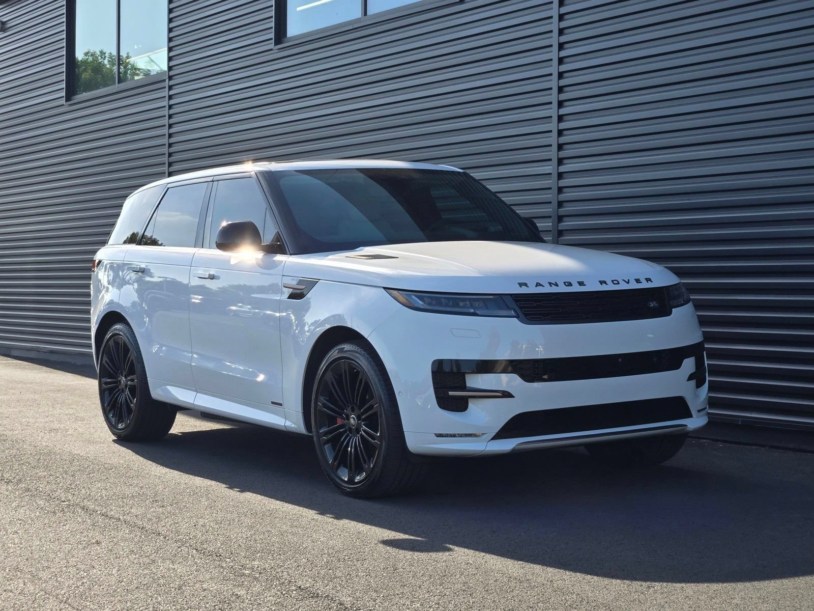 Used 2024 Land Rover Range Rover Sport Autobiography AWD/4WD image 9