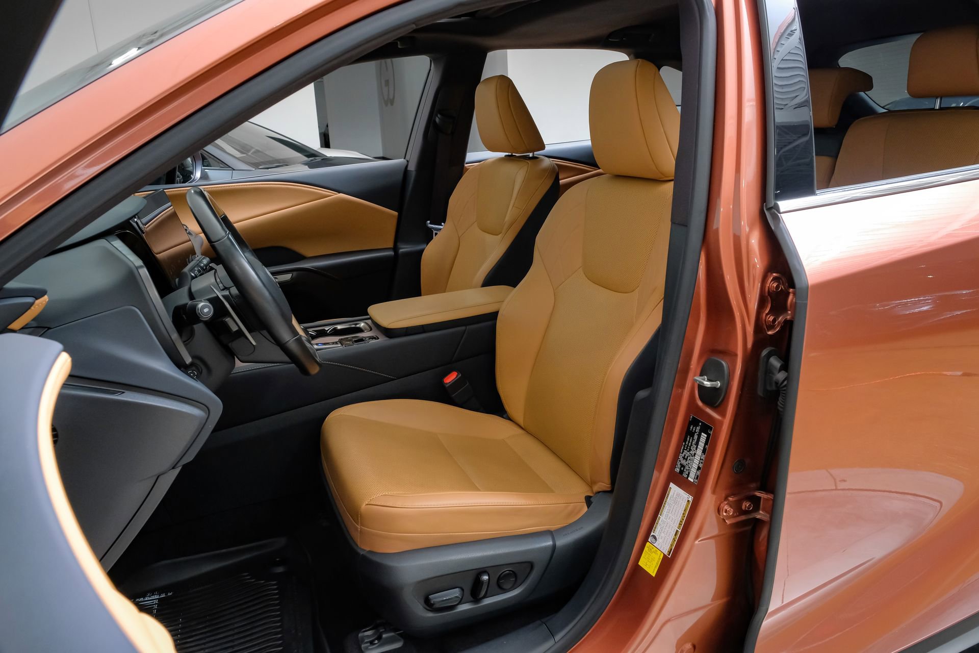 Used 2024 Lexus RX 350 Premium w/ Accessory Package (Z1) FWD image 33