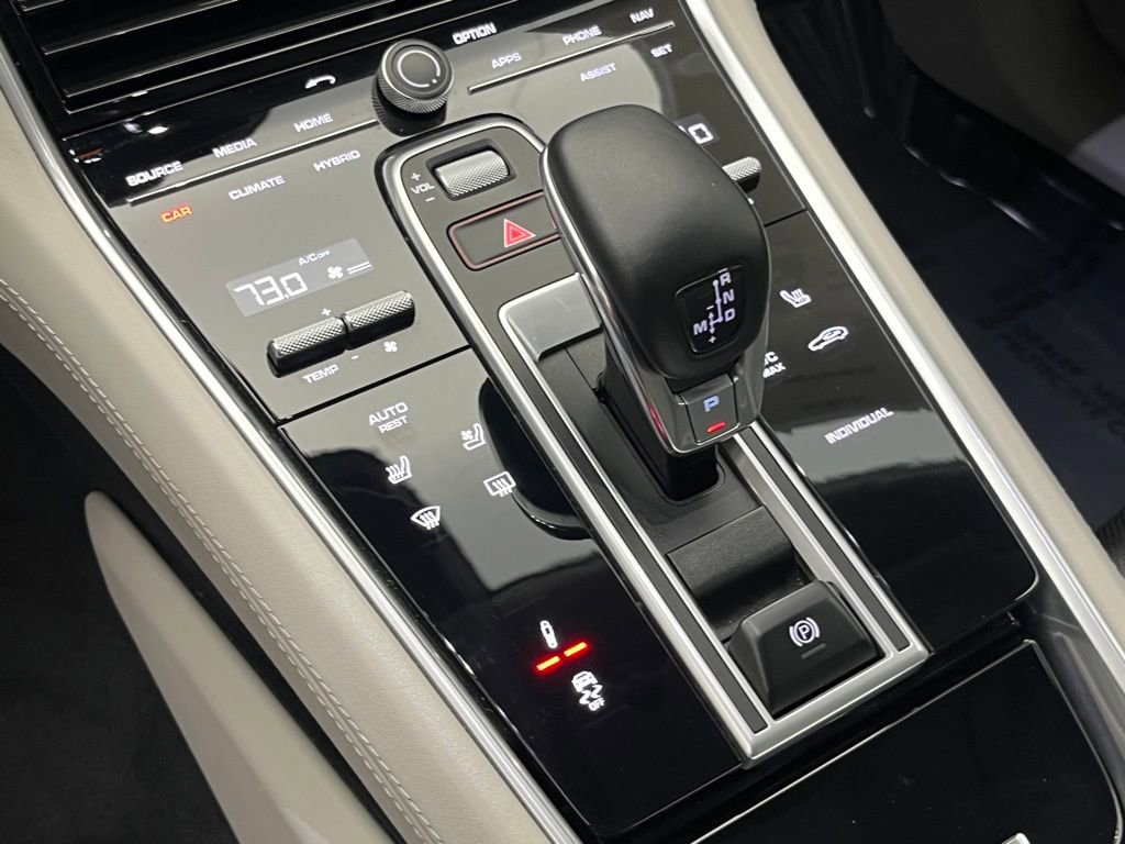 Used 2019 Porsche Panamera 4 image 15